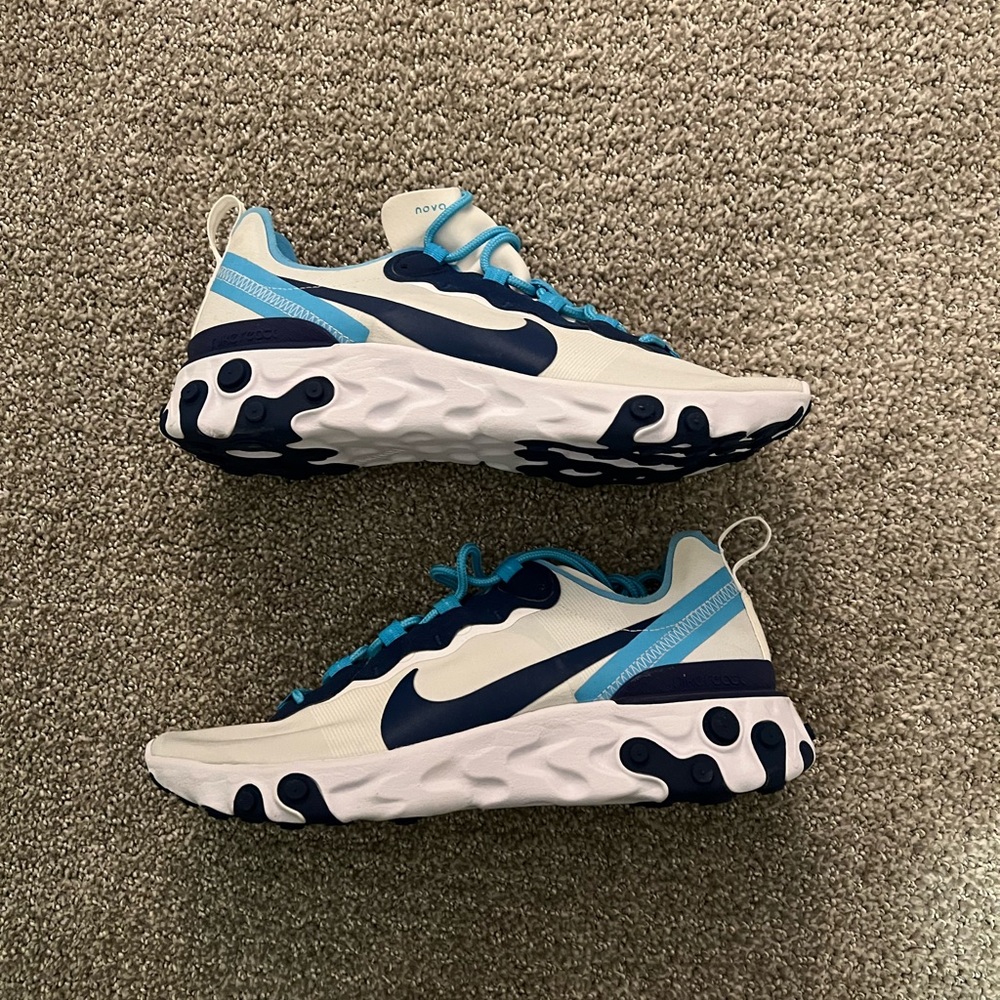 Nike react element 55- Villanova